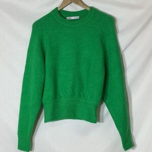 ZARA Kelly Green Crew Neck Sweater Size S